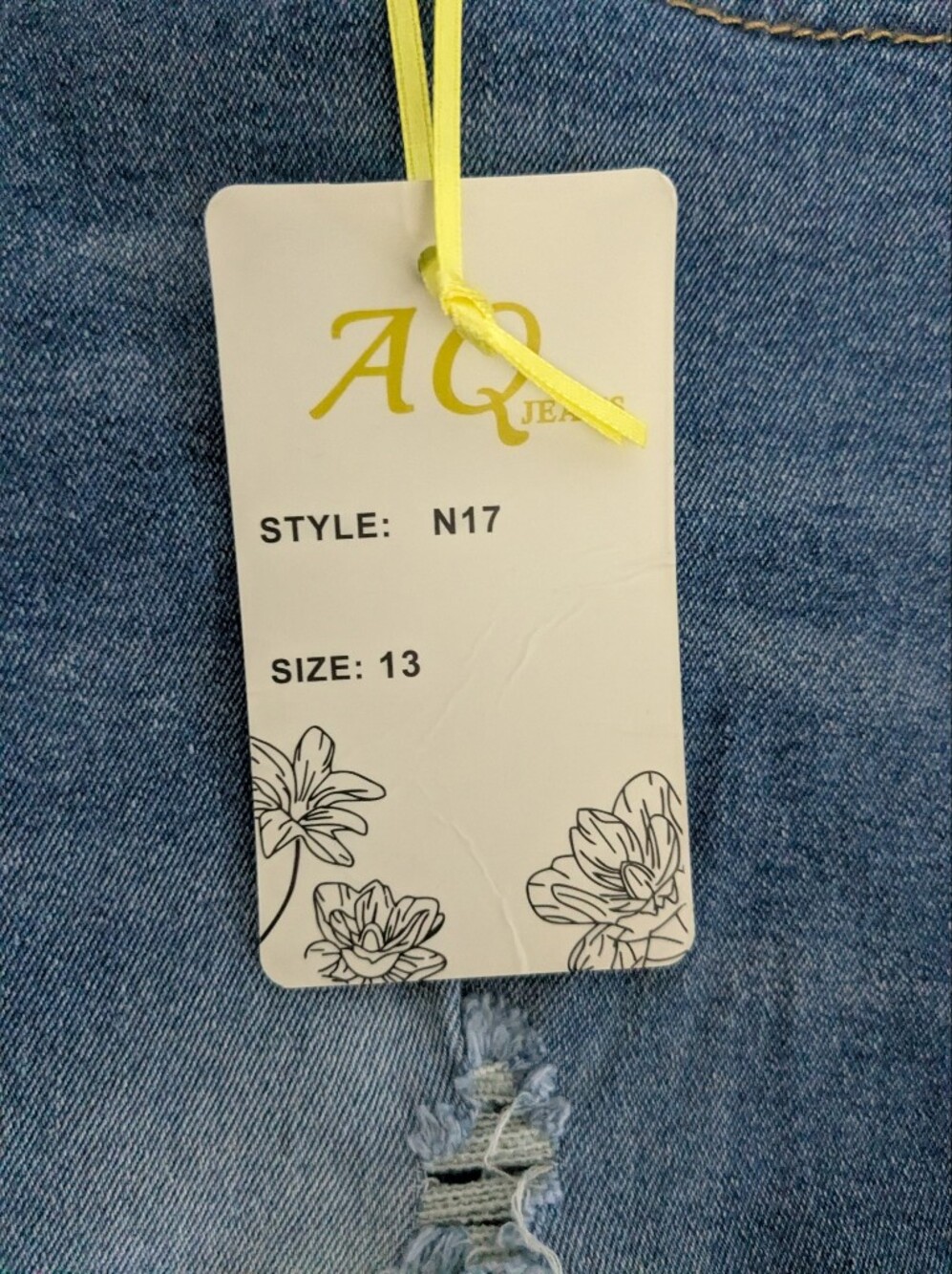 AQ NWT Short - Picture 5 of 7
